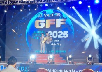 Gala “Lễ Trải Thảm Đỏ Đón Nhân Tài Du Học Trở Về” Của Global Future Fair 2025 Đã Mở Ra Một Cánh Cửa Hoàn Toàn Mới Cho Các Cựu Du Học Sinh Trở Về