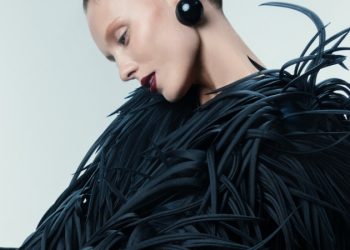 “Báu Vật” Của Ngành Dệt (Lãnh Mỹ A) Xuất Hiện Trên Tạp Chí Vogue Trong BST Fw25 Của Nhà Mốt Cong Tri