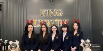 Du khách quốc tế ấn tượng với dịch vụ Barbershop kết hợp thư giãn và gội đầu dưỡng sinh