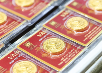 Giá vàng trong nước tăng nhanh hơn giá thế giới