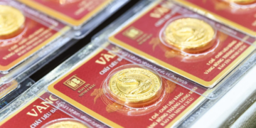 Giá vàng trong nước tăng nhanh hơn giá thế giới